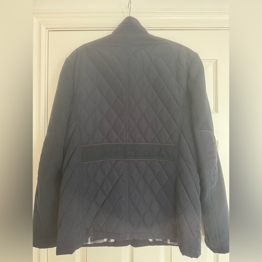 Authentic Burberry Quilted Barn Jacket - Picture 4 of 17